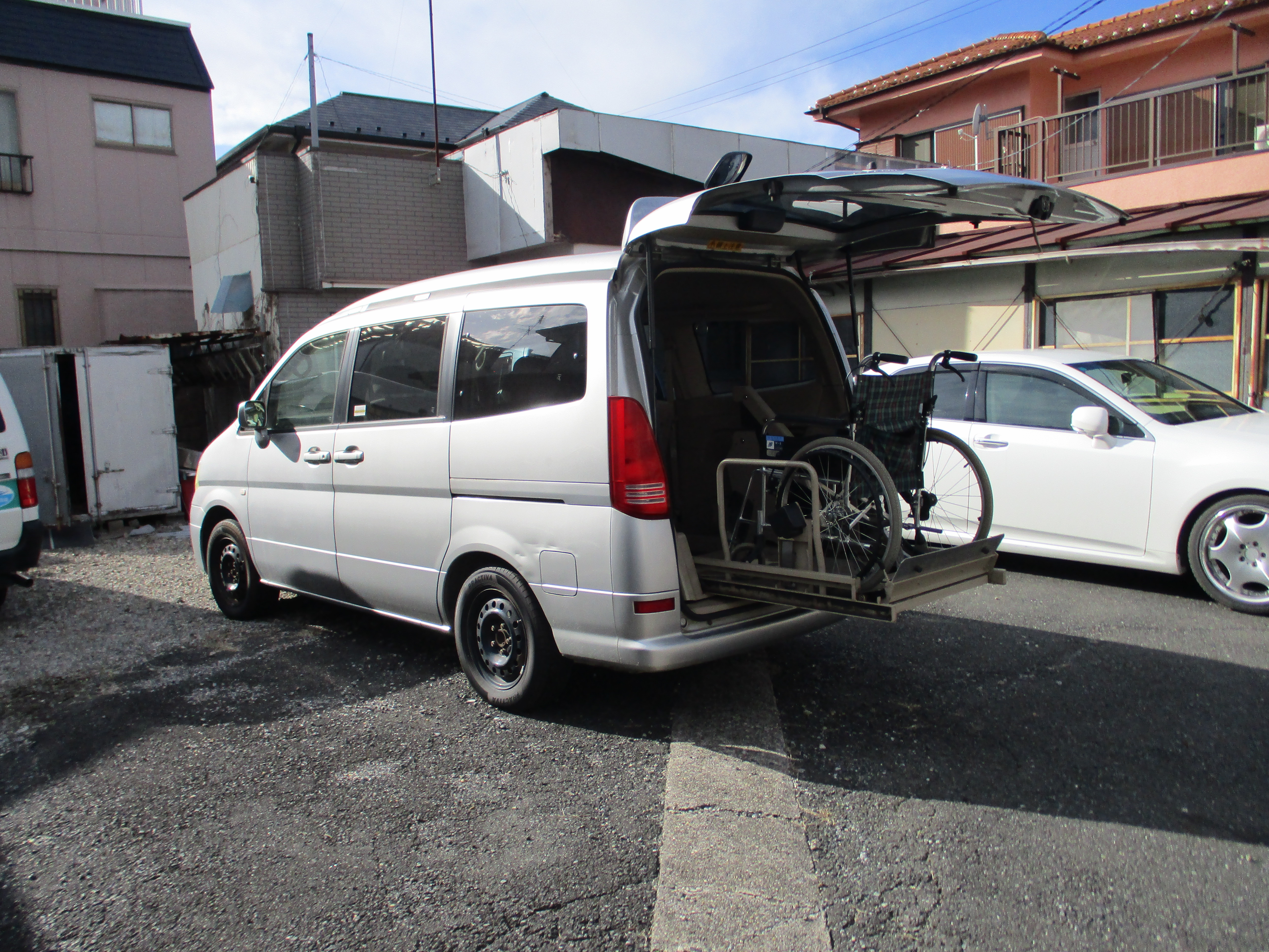 車いす仕様車